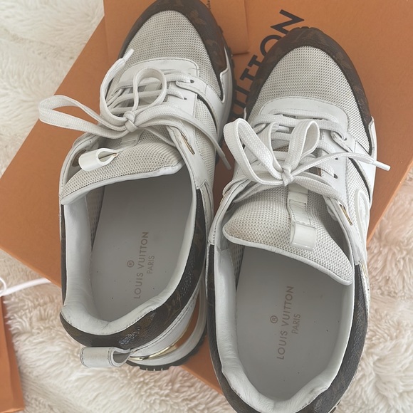 Louis Vuitton Run Away Sneakers - Picture 5 of 7